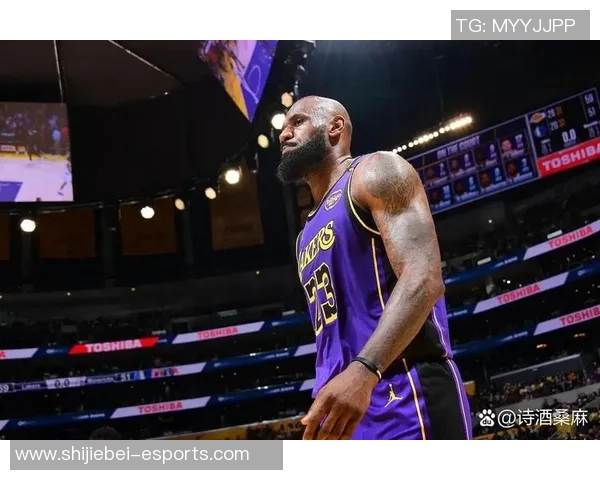 足球场上的篮球巨星是谁如何实现跨界成功的传奇故事